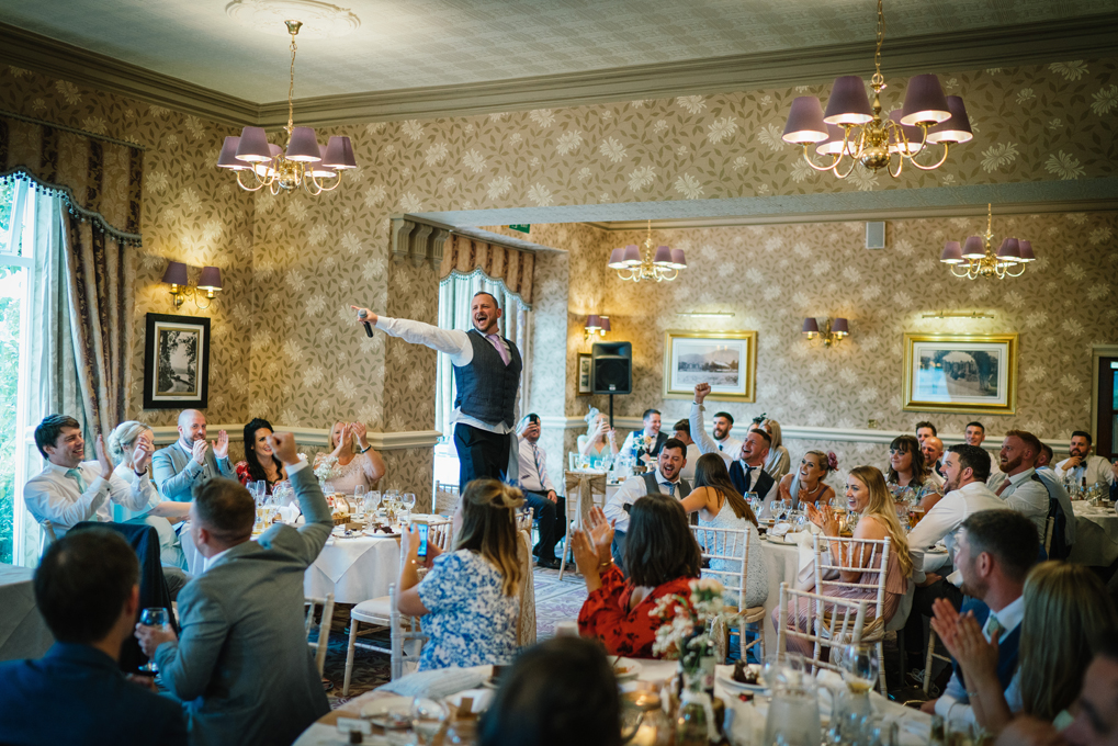 25singing waiters 25singing waiters